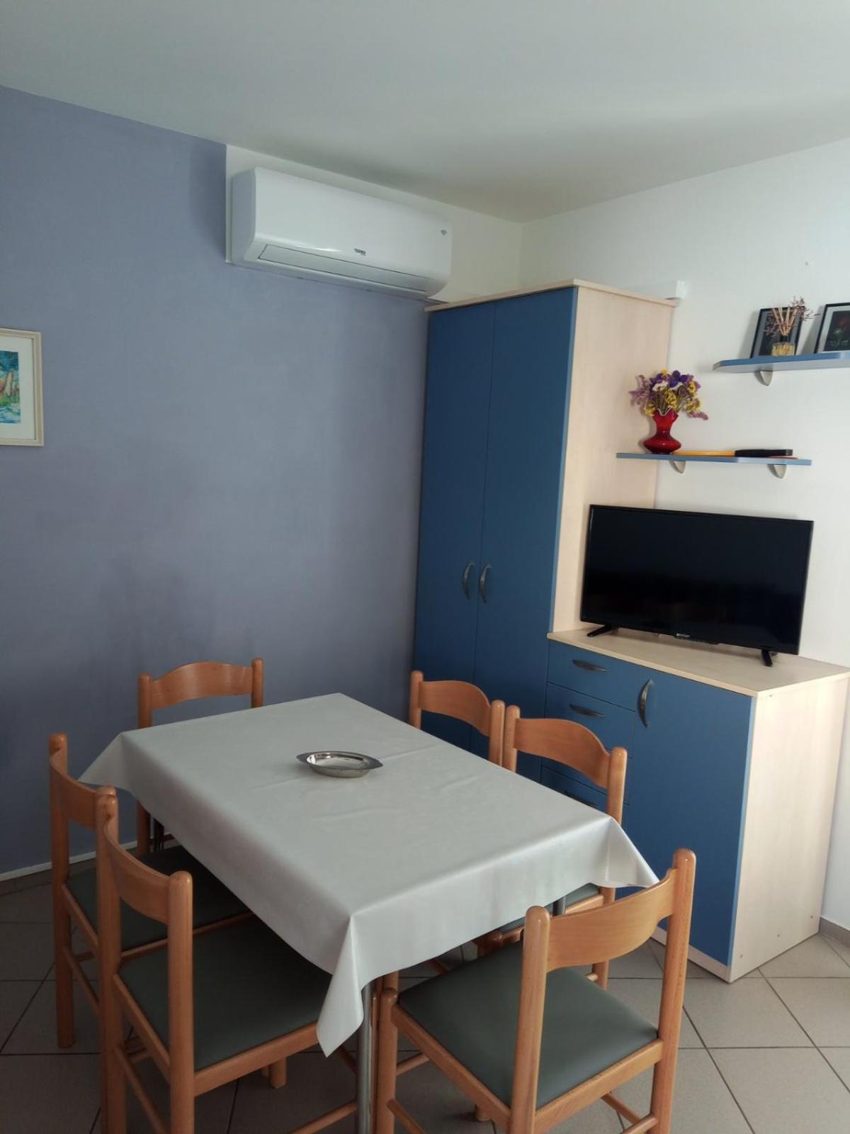 Apartmani Ana 비르 외부 사진